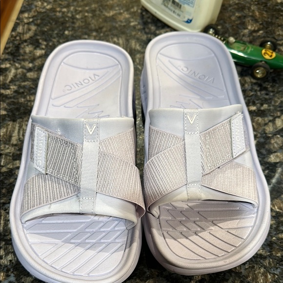 Vionic Lavender Slide Sandals size 7 - Picture 8 of 13